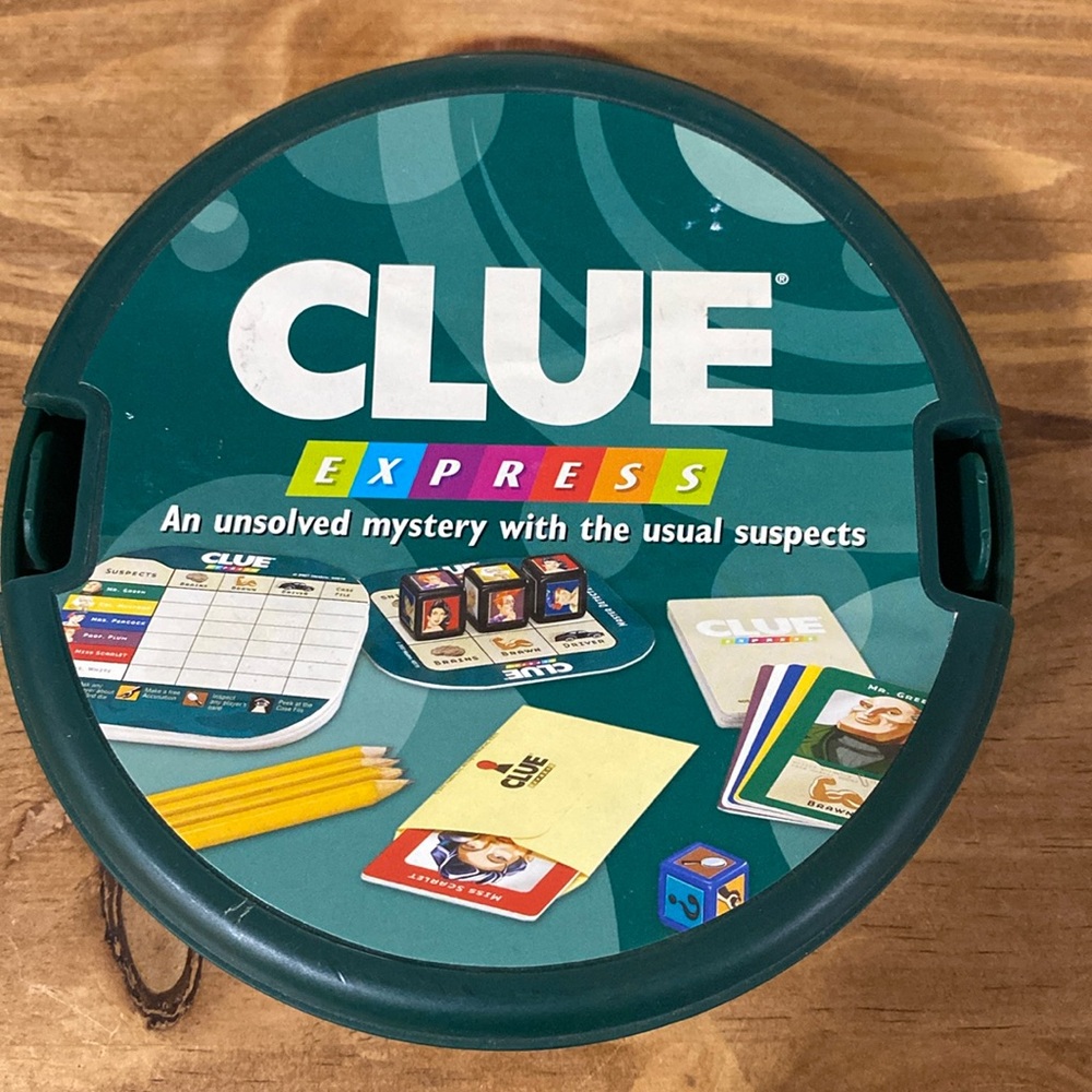 Clue Express Family Fun Dice Card Game Mystery Travel Case Hasbro - Never used